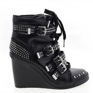 Michael Kors Grayson Studded Wedge Bootie Size 7.5
